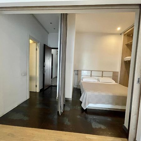 Metro Apartment Ереван Екстериор снимка