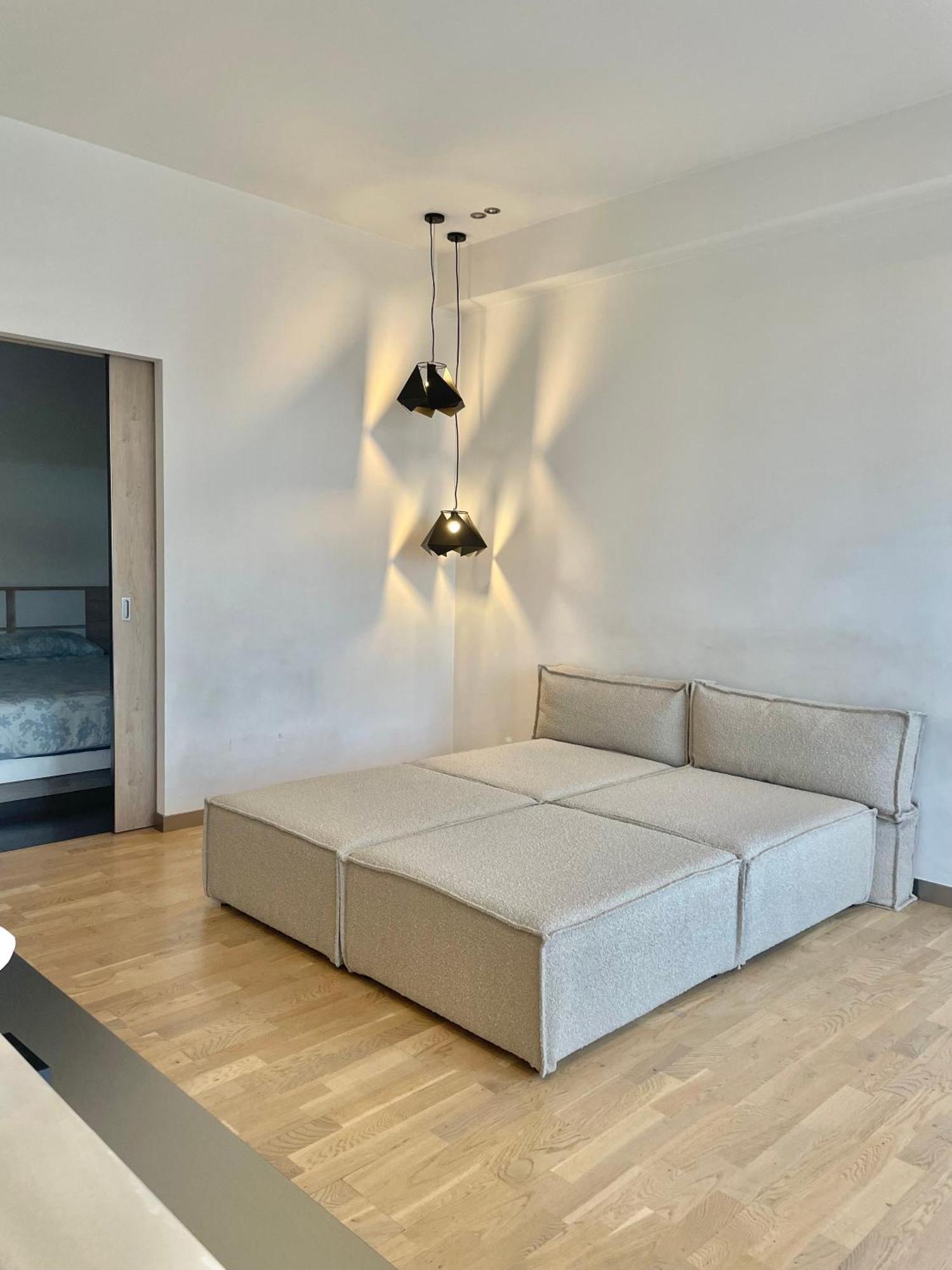 Metro Apartment Ереван Екстериор снимка