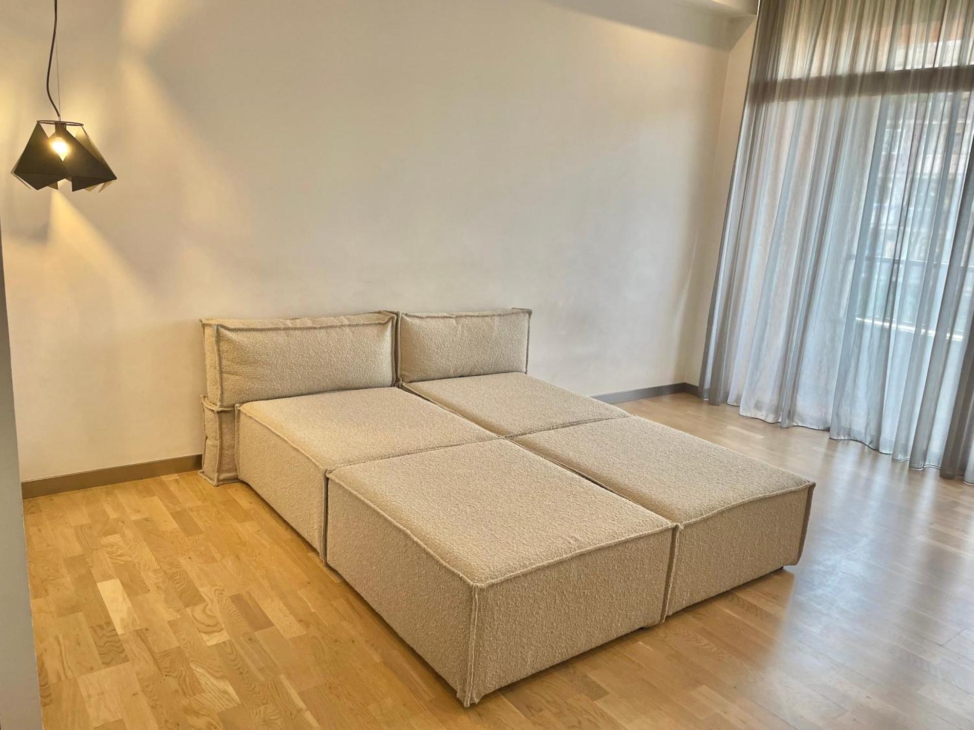 Metro Apartment Ереван Екстериор снимка