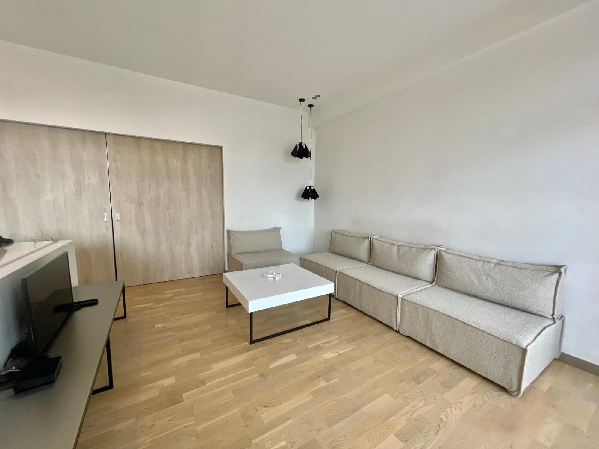 Metro Apartment Ереван Екстериор снимка